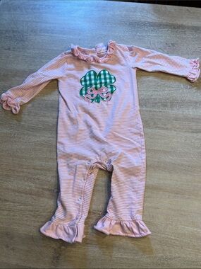 Stitchy fish 12/18 month shamrock onesie GUC